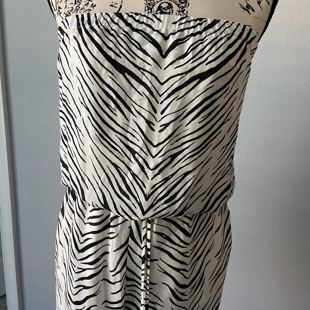 Zebra romper - Picture 3 of 5